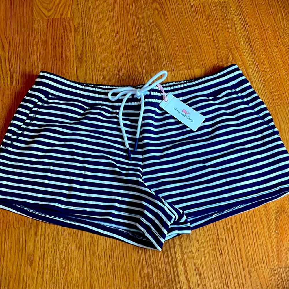 Vineyard vines